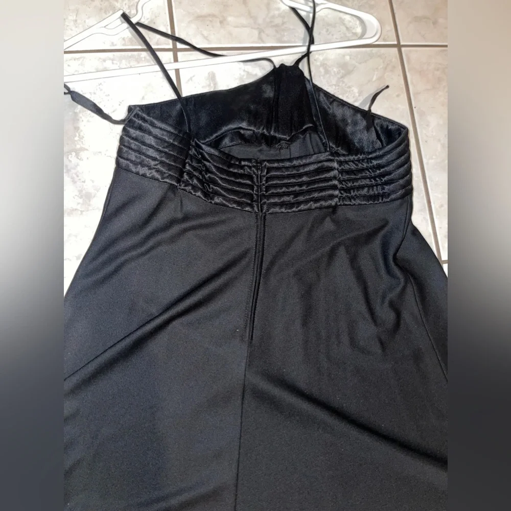 Vintage 70s Leslie J black maxi dress thin straps wide flowy dress - Picture 7 of 10
